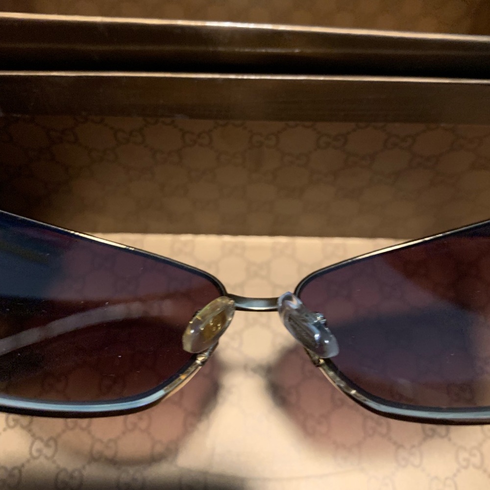 Gucci Sunglasses ๐๐๐ - Picture 4 of 6